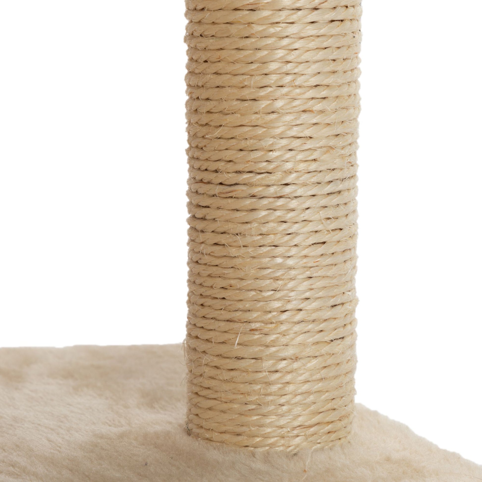Close-up of The Grove Set’s tightly wound sisal-wrapped post rising from a plush beige platform. Designed for natural scratching and climbing, it offers texture, durability, and quiet satisfaction.